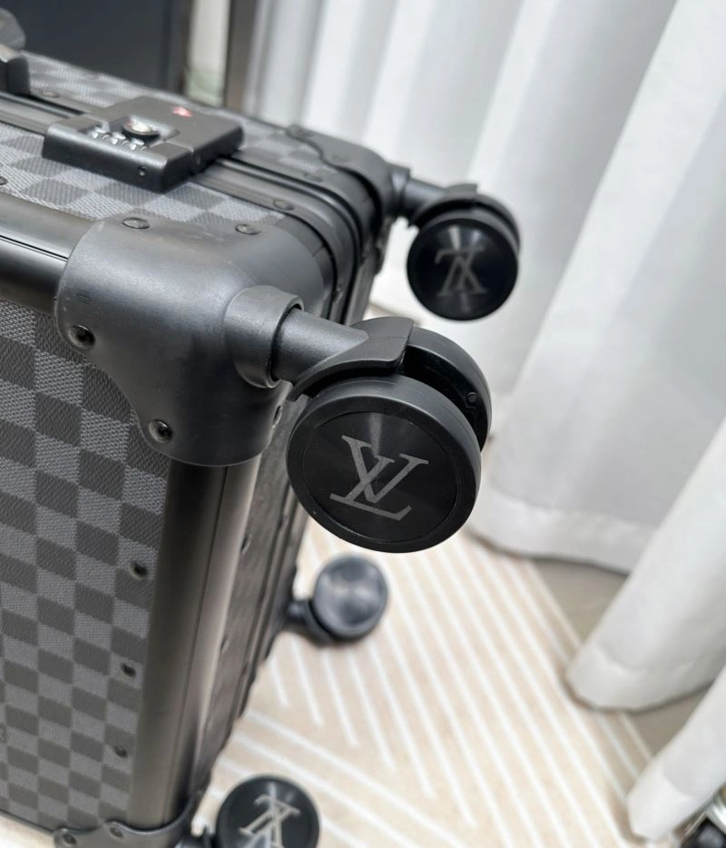 Sophisticated Louis Vuitton Suitcase 71465