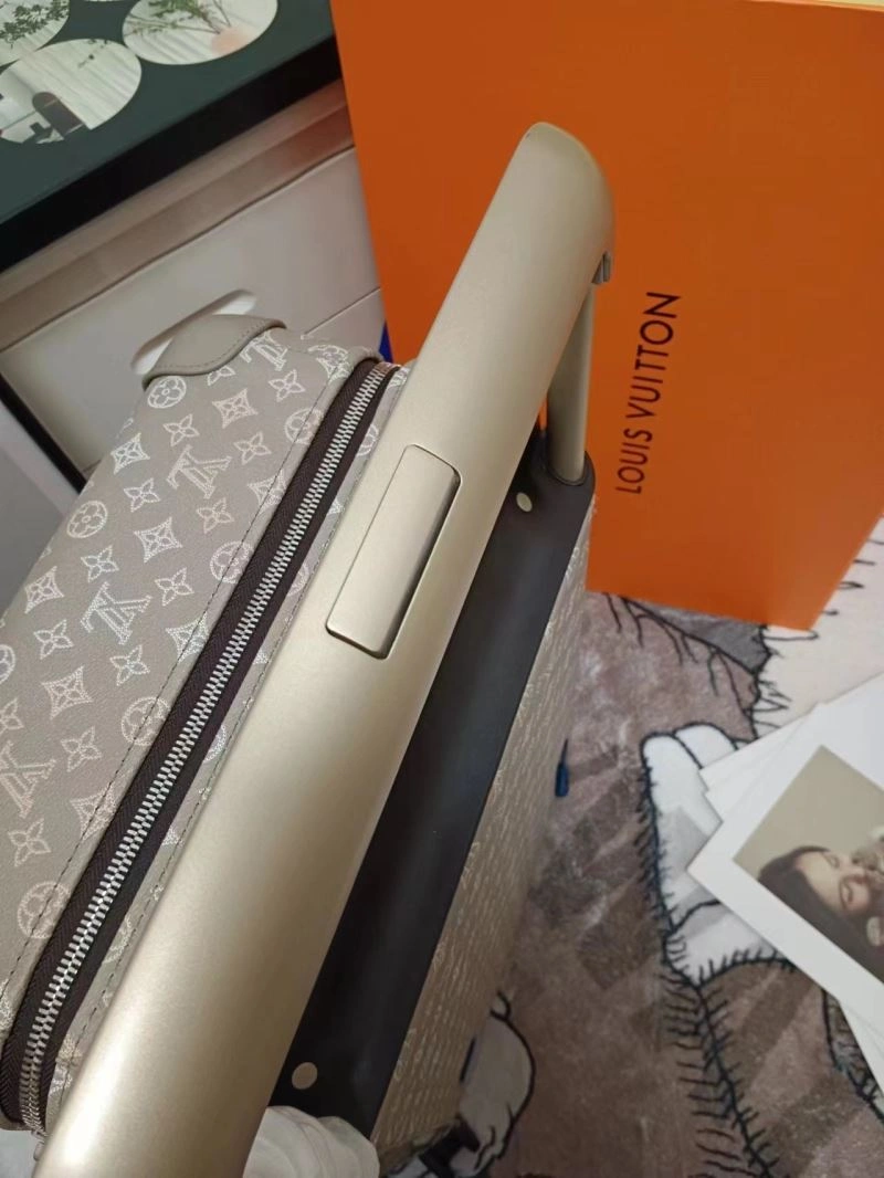 WrinkleFree Louis Vuitton Suitcase 71457