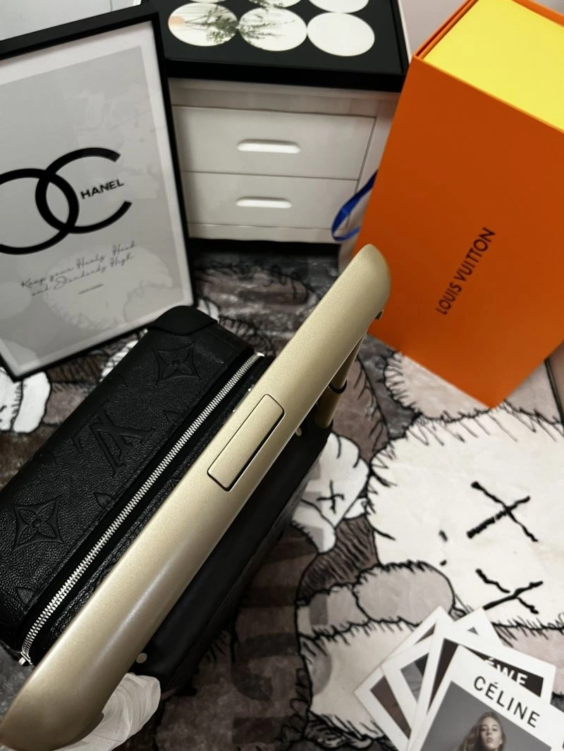 Louis Vuitton Suitcase ModernLook 71442
