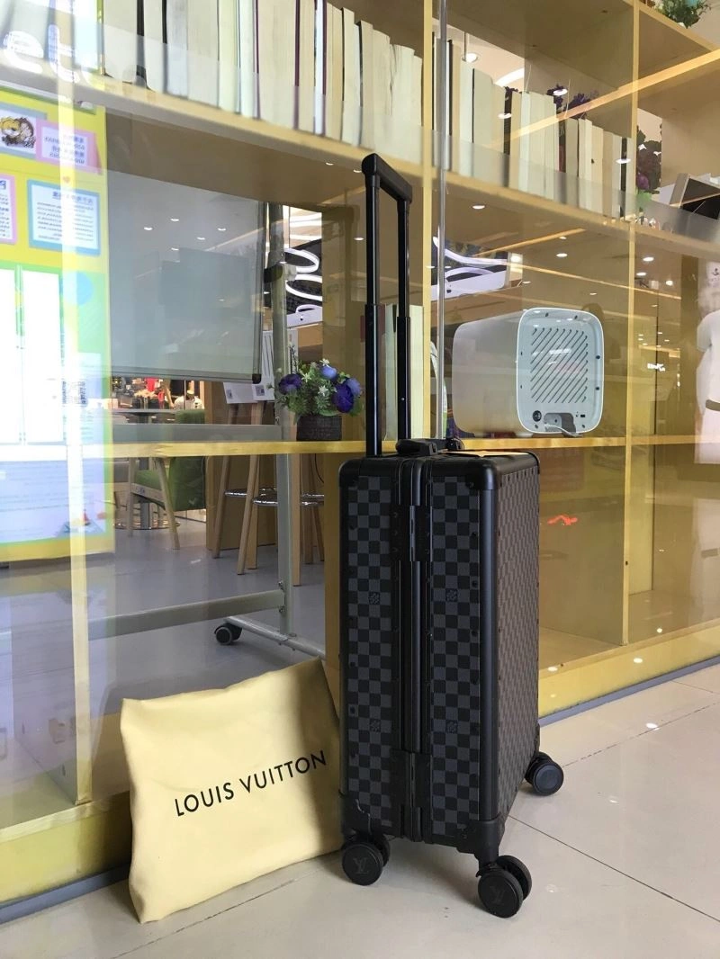 Louis Vuitton Suitcase EyeCatching 71435
