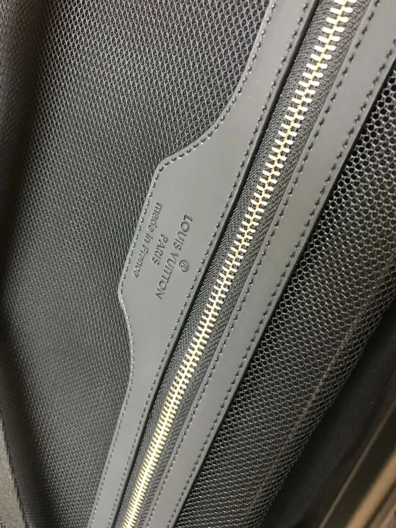 Louis Vuitton Suitcase EyeCatching 71435
