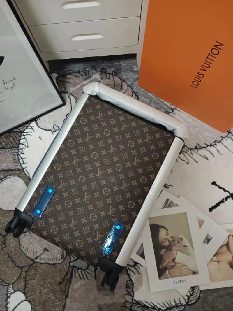 Versatile Louis Vuitton Suitcase 71468