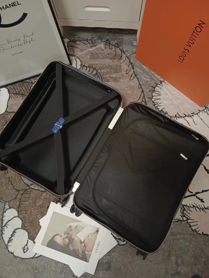 Versatile Louis Vuitton Suitcase 71468