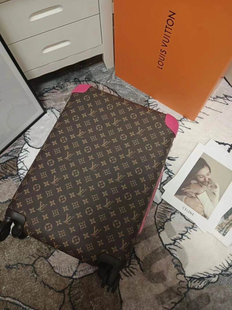 MoistureWicking Louis Vuitton Suitcase 71411