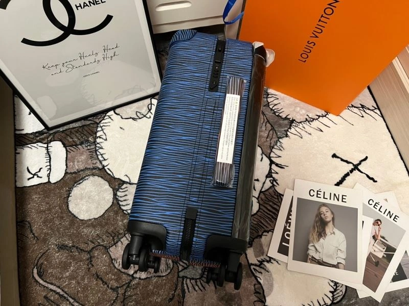 ZeroBulk Louis Vuitton Suitcase 71423