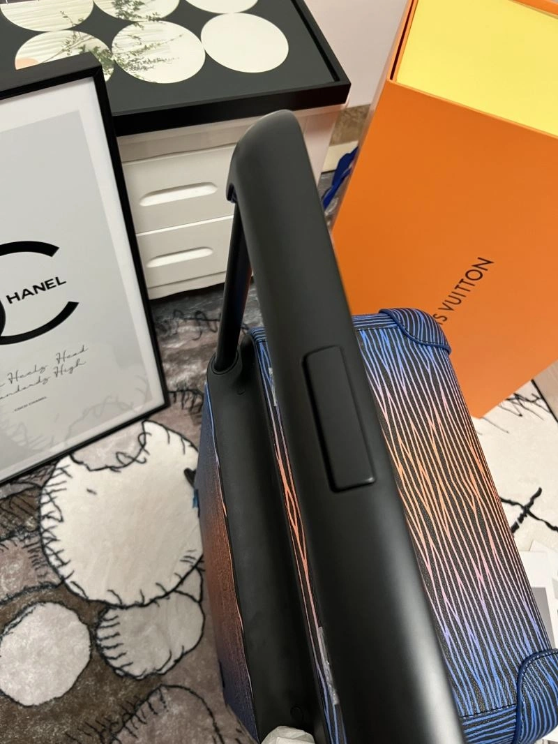 ZeroBulk Louis Vuitton Suitcase 71423