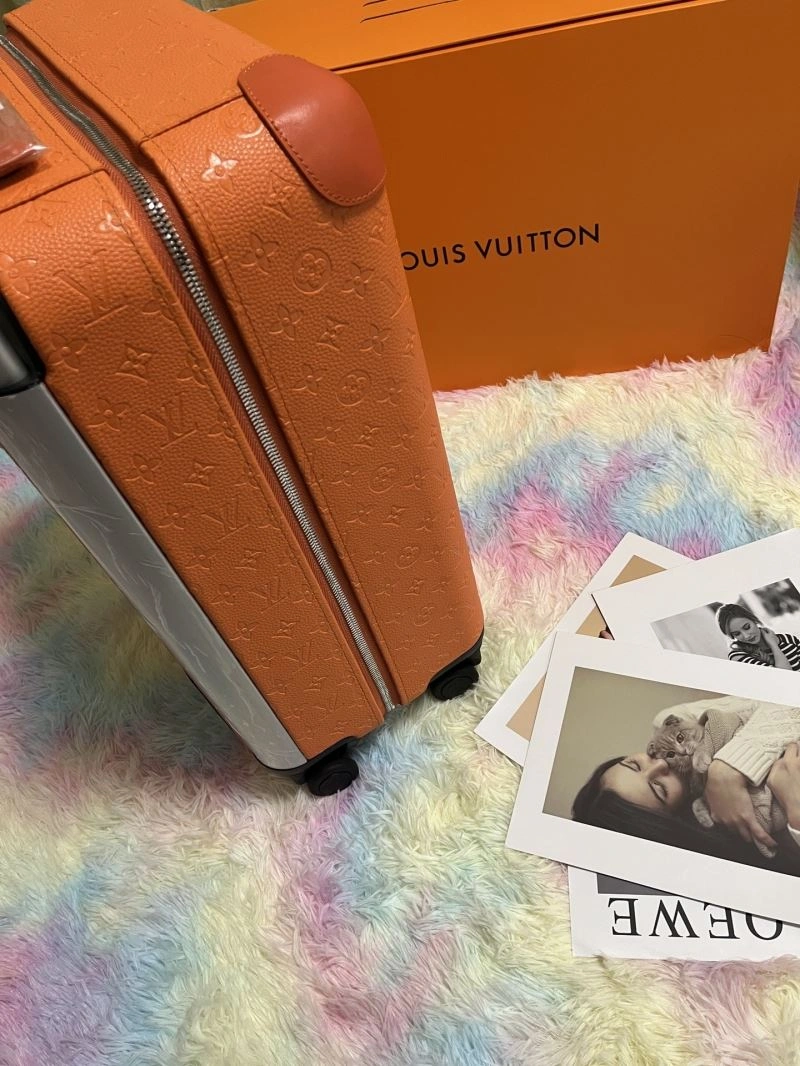 Unisex Louis Vuitton Suitcase 71404