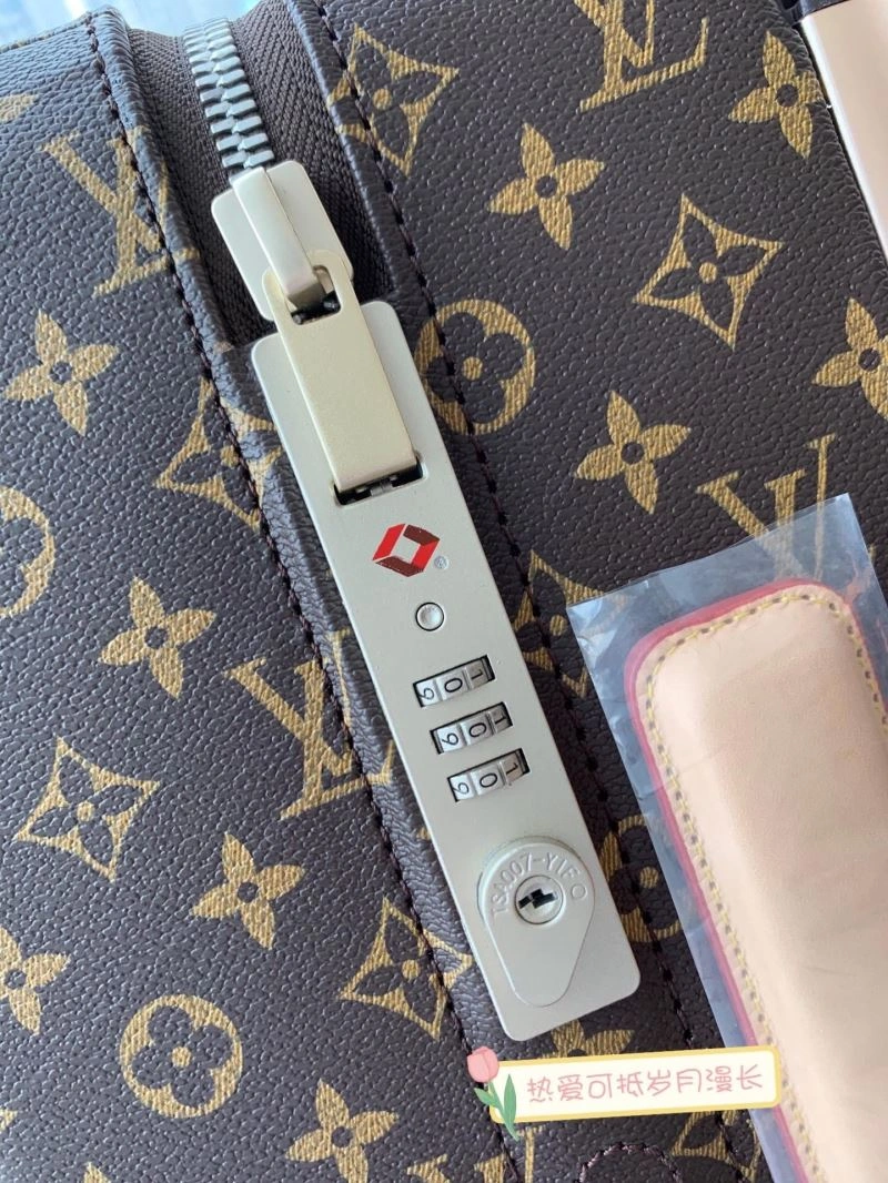 Louis Vuitton Suitcase AllSeason 65302