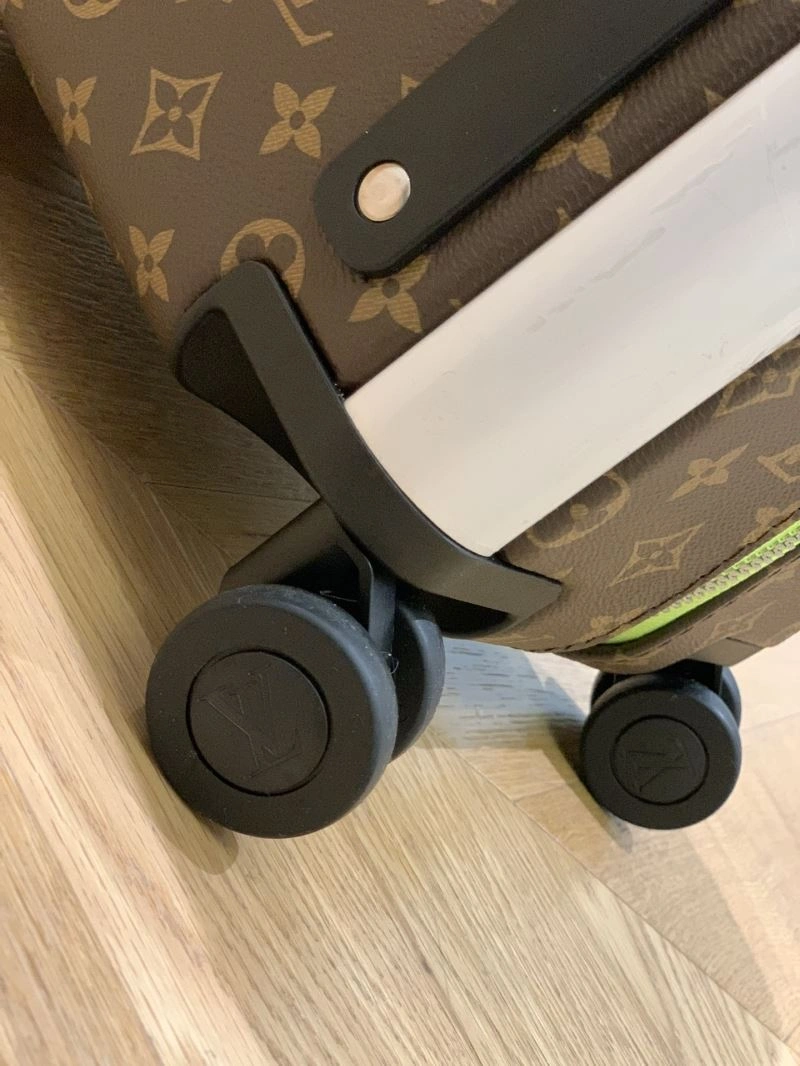 Timeless Louis Vuitton Suitcase 65274