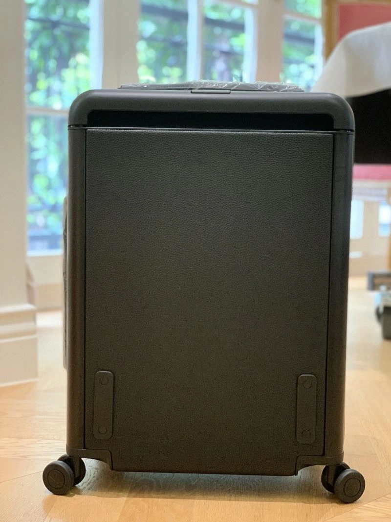 Minimalist Louis Vuitton Suitcase 65268
