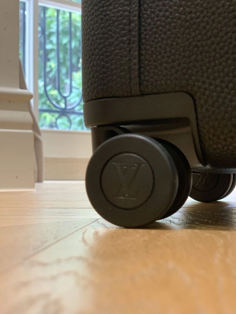 Minimalist Louis Vuitton Suitcase 65268