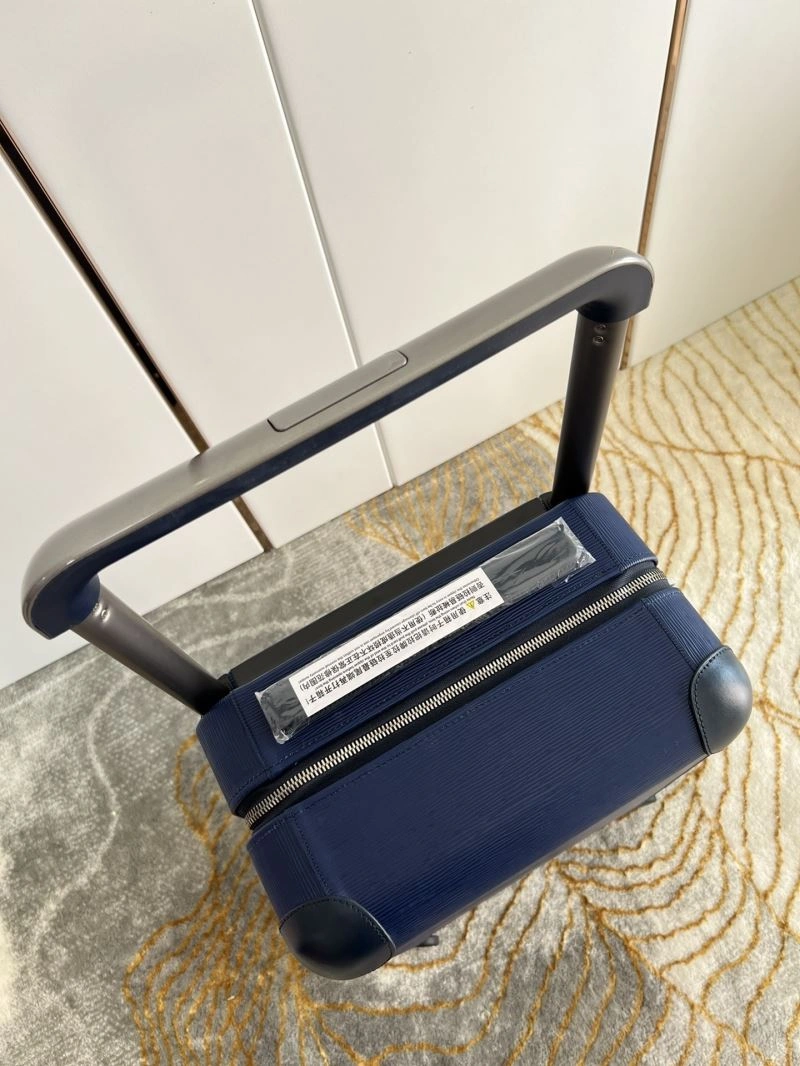 Snug Louis Vuitton Suitcase 65228