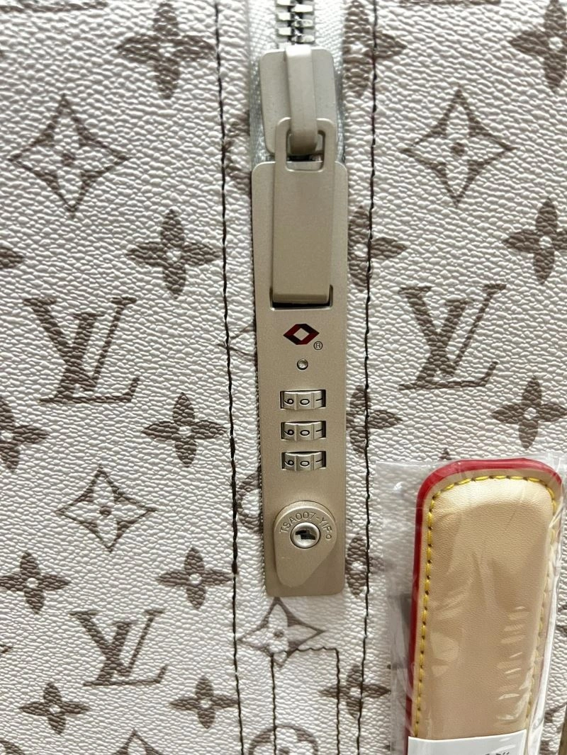 OdorResistant Louis Vuitton Suitcase 65235