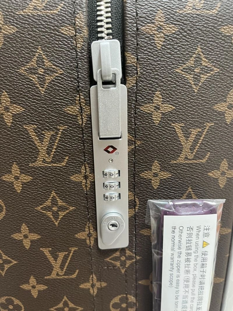 Supportive Louis Vuitton Suitcase 65185