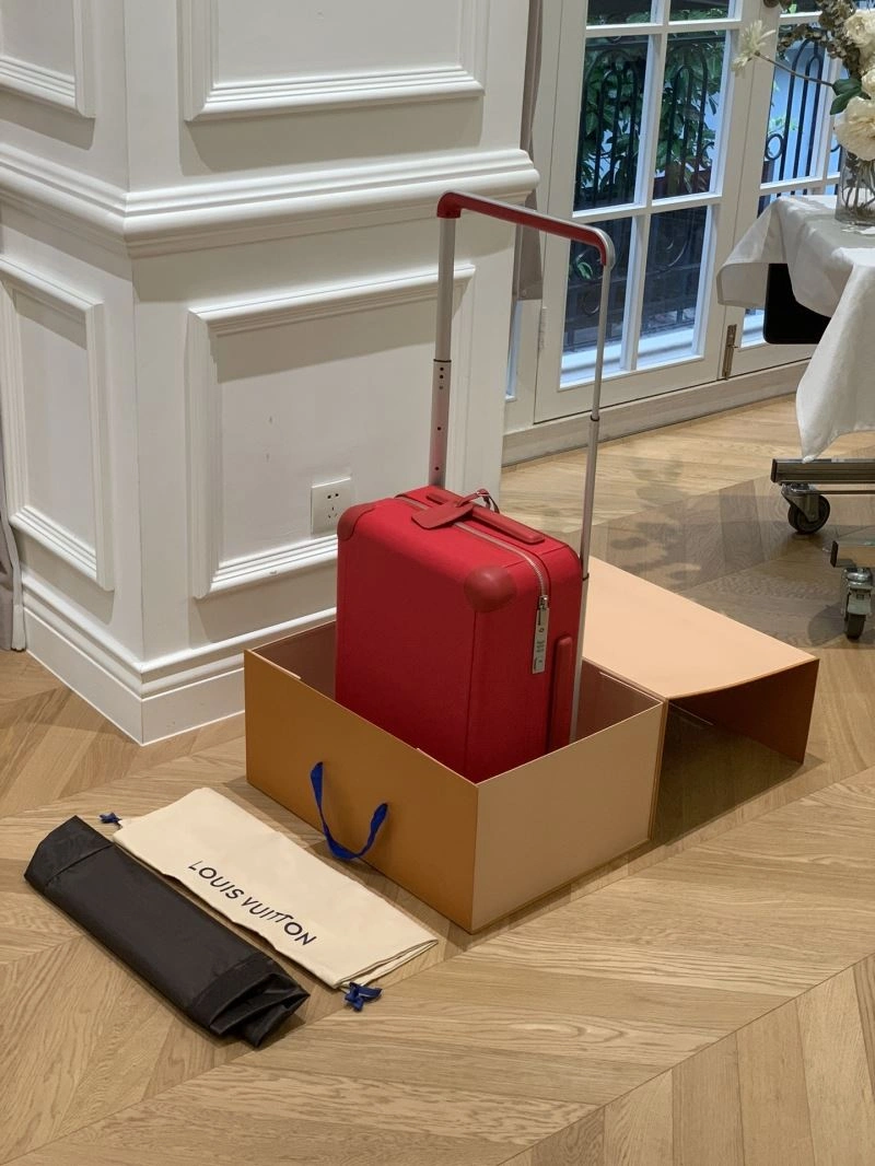 FreshLook Louis Vuitton Suitcase 65170