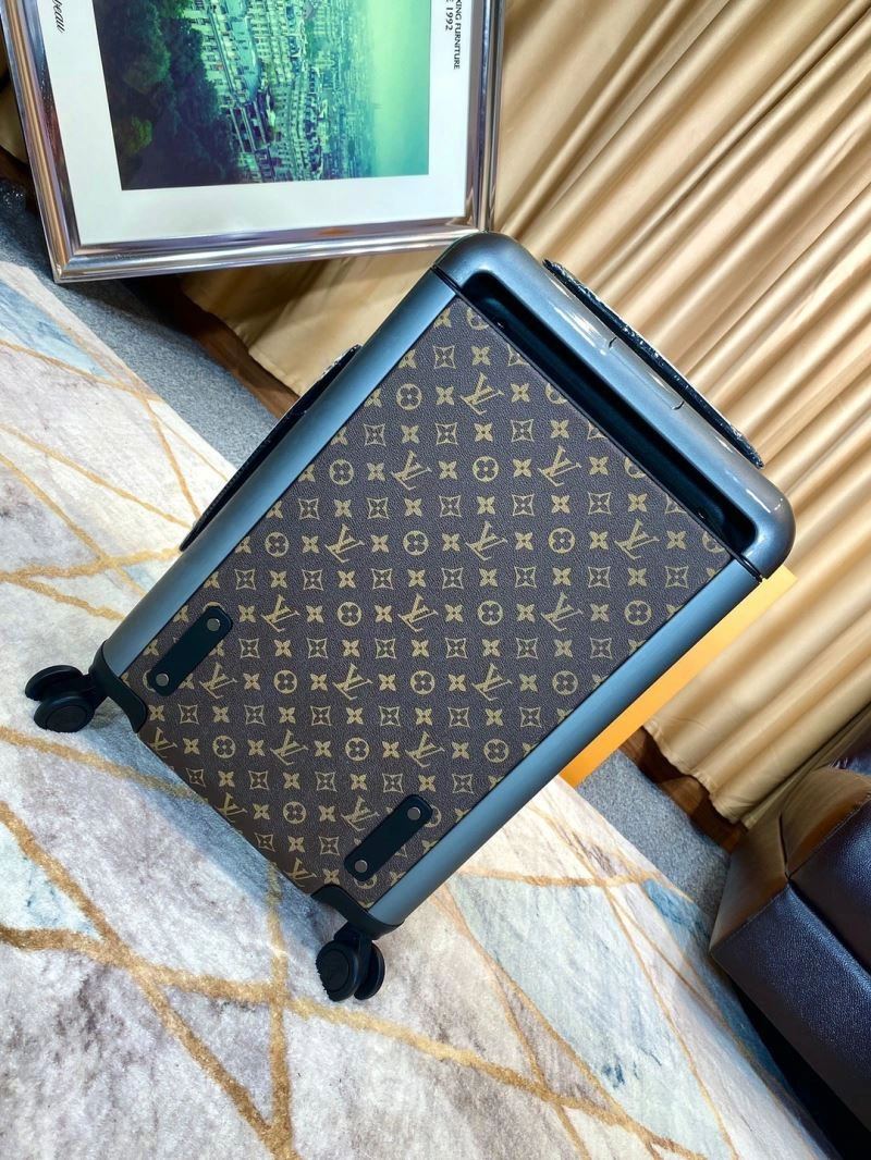 Lightweight Louis Vuitton Suitcase 65148