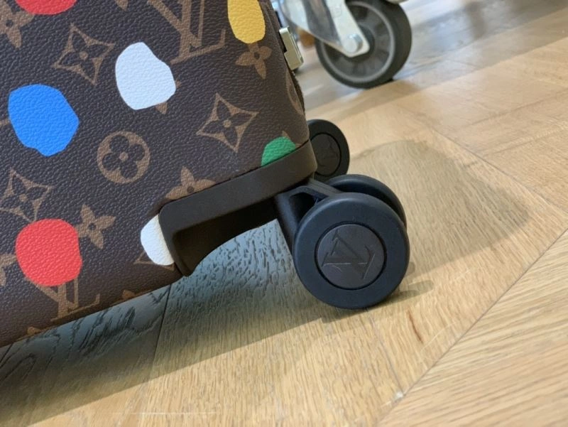 Louis Vuitton Suitcase Soft 65178