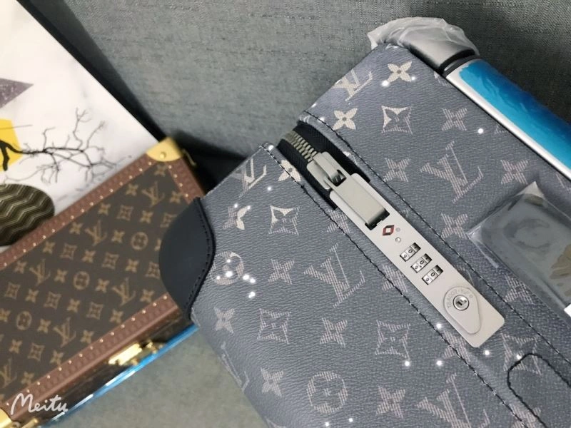 Louis Vuitton Suitcase WeatherProof 65177