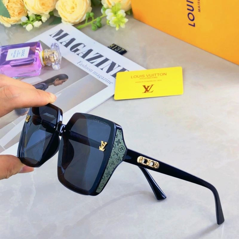 Louis Vuitton Sunglasses Sporty 280794