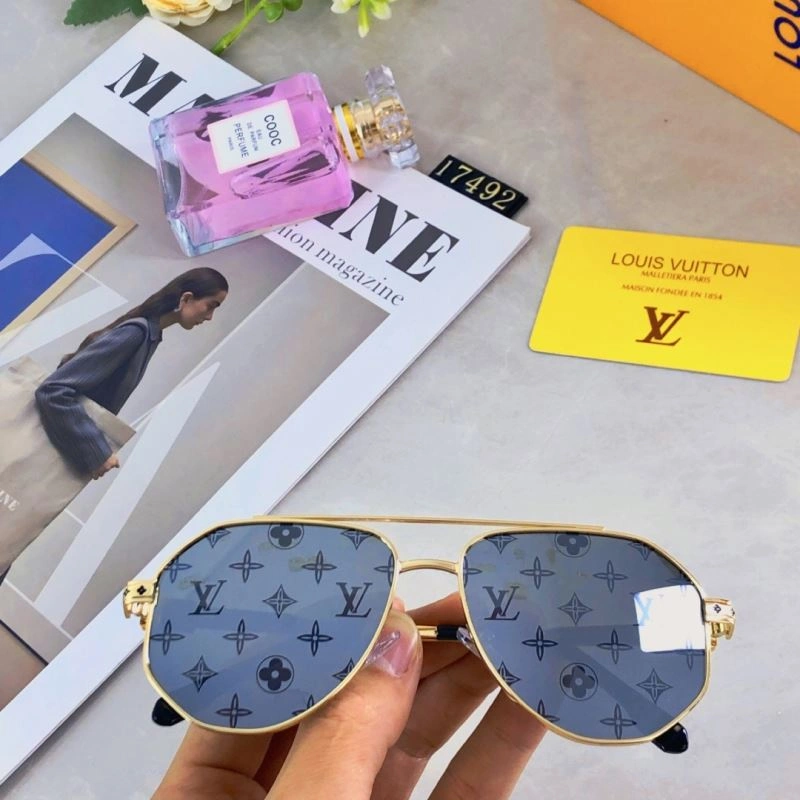 Elegant Louis Vuitton Sunglasses 280779