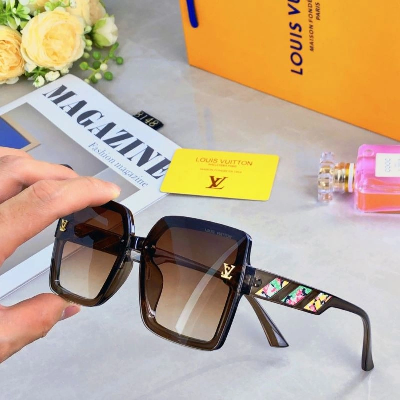 EyeCatching Louis Vuitton Sunglasses 280776