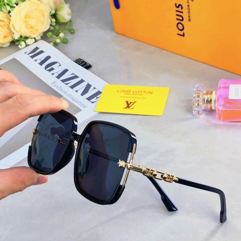 WellDesigned Louis Vuitton Sunglasses 280798