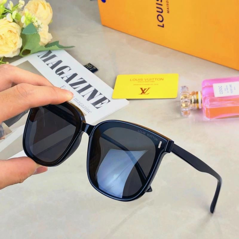 Sustainable Louis Vuitton Sunglasses 280780