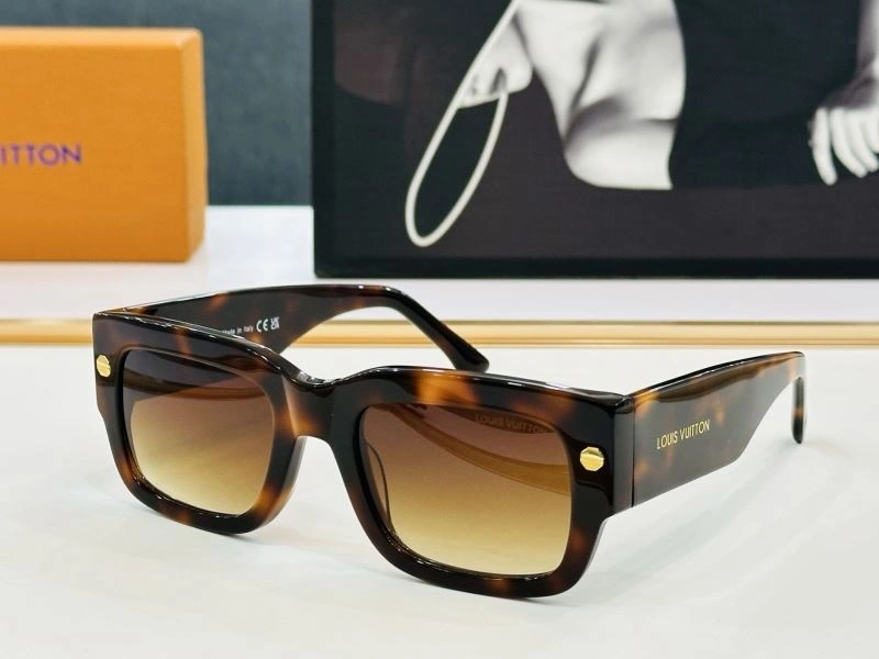 Louis Vuitton Sunglasses Stylish 280768
