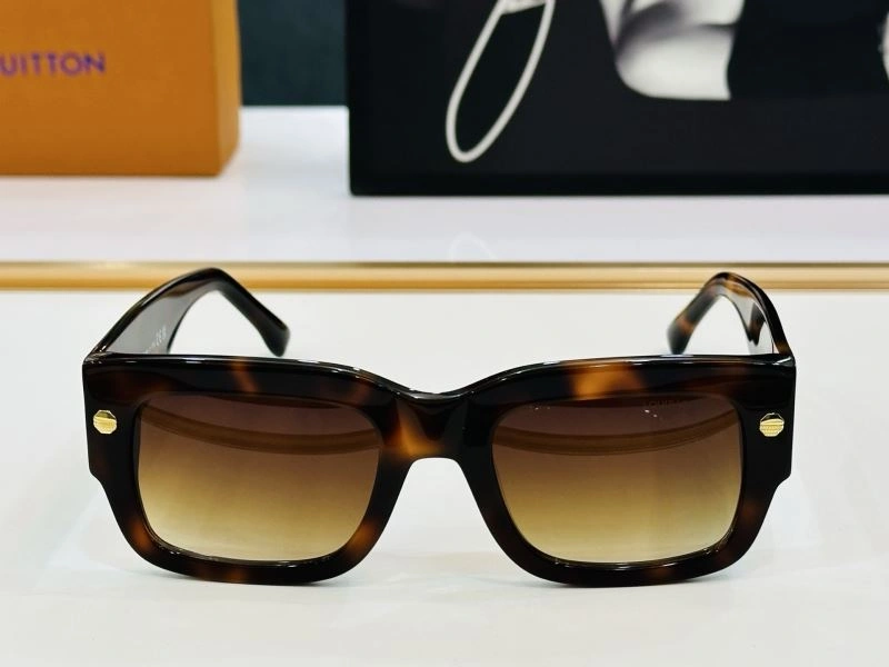 Louis Vuitton Sunglasses Stylish 280768