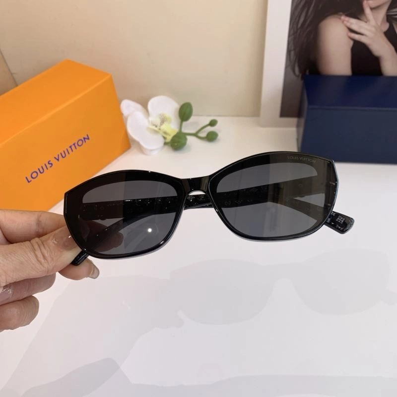 Louis Vuitton Sunglasses Vibrant 280766