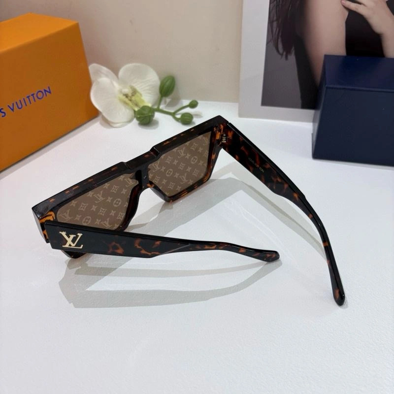 Louis Vuitton Sunglasses MoistureWicking 280738