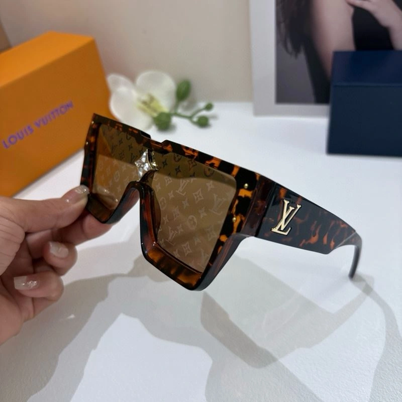 Louis Vuitton Sunglasses MoistureWicking 280738
