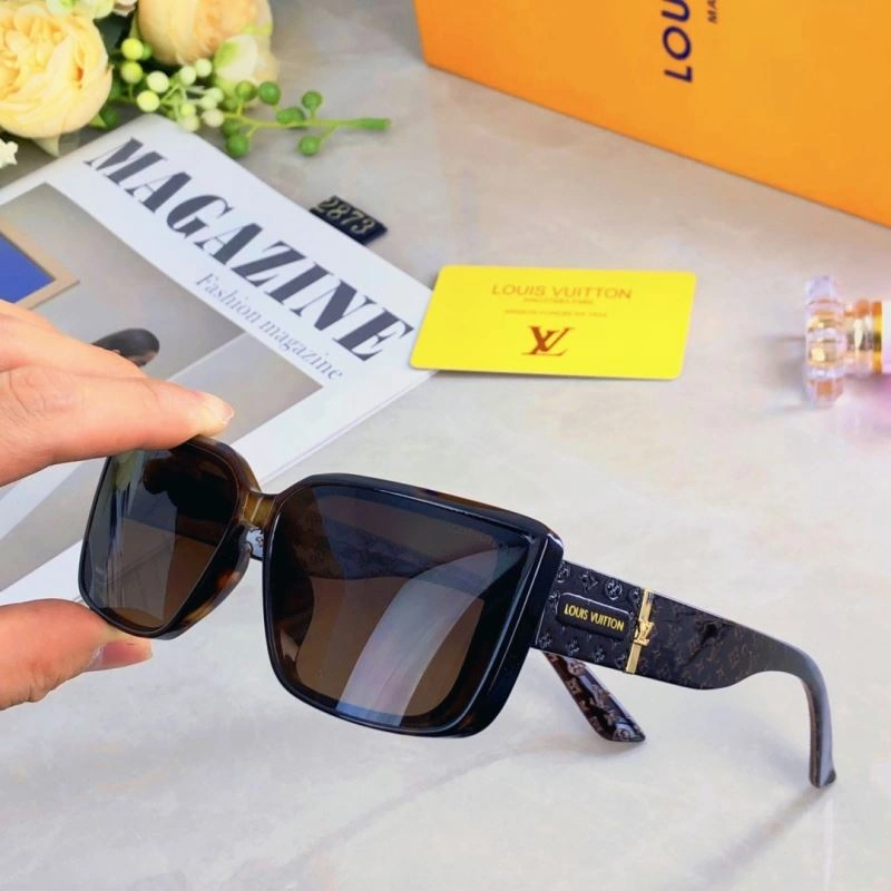 Louis Vuitton Sunglasses Classic 280749