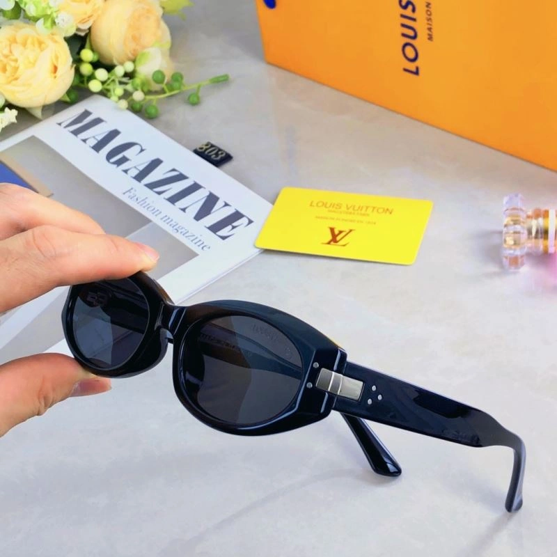 Louis Vuitton Sunglasses Compact 280750