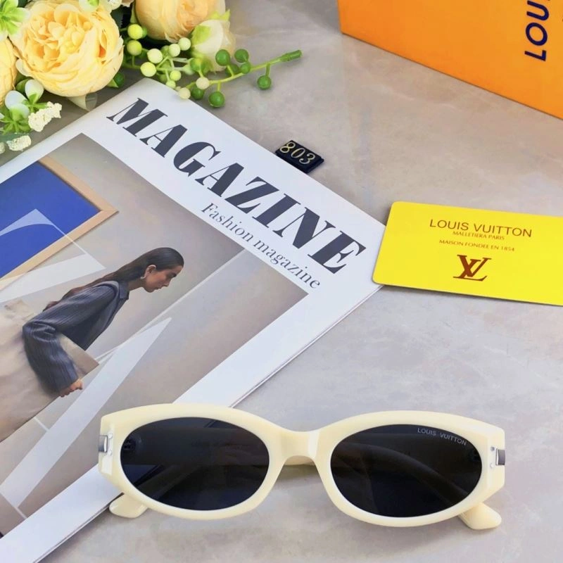 Louis Vuitton Sunglasses Compact 280750