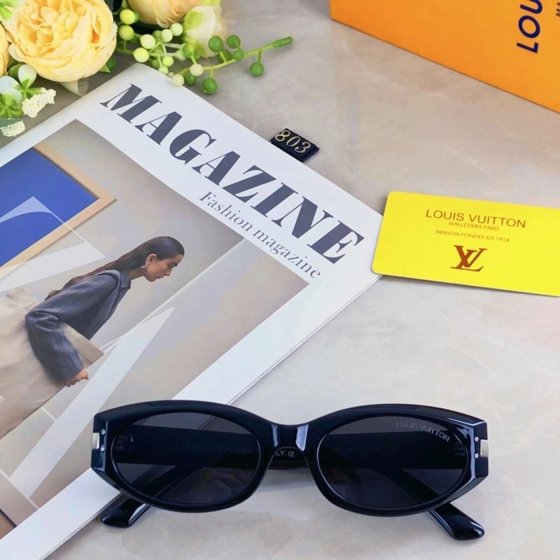 Louis Vuitton Sunglasses Compact 280750