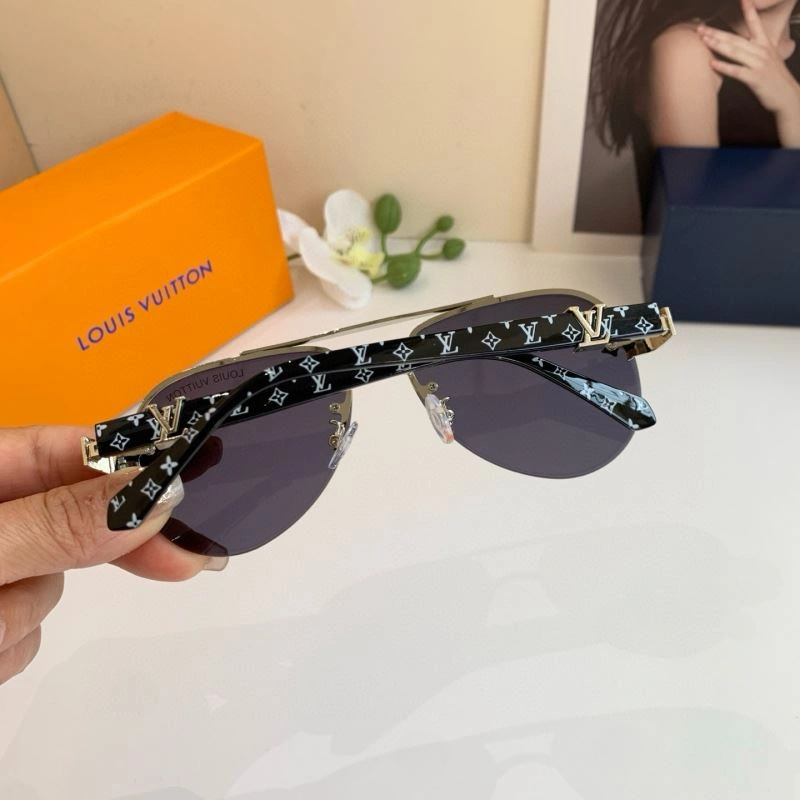 GoodFit Louis Vuitton Sunglasses 280741