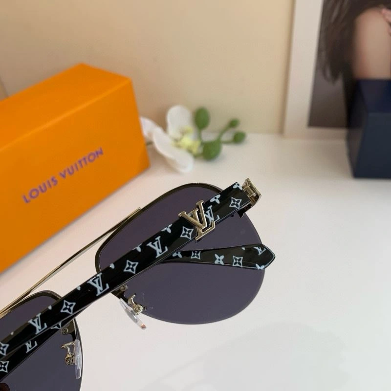 GoodFit Louis Vuitton Sunglasses 280741