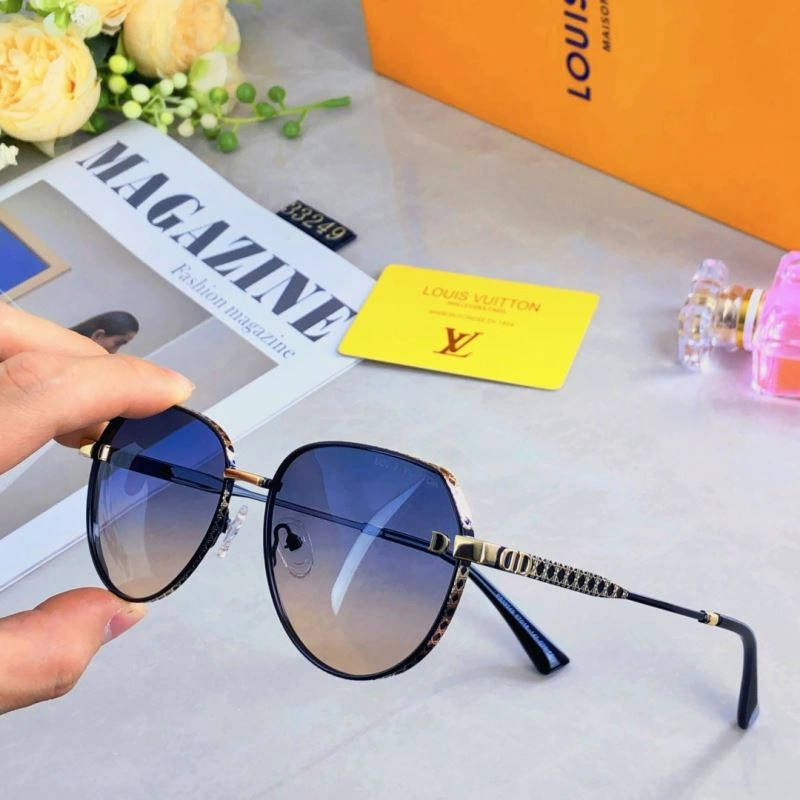 Unisex Louis Vuitton Sunglasses 280754