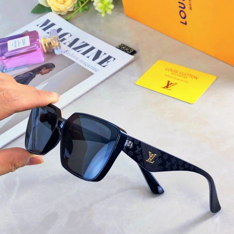 Elegant Louis Vuitton Sunglasses 280740