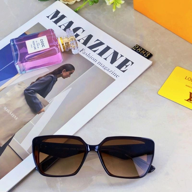 Elegant Louis Vuitton Sunglasses 280740