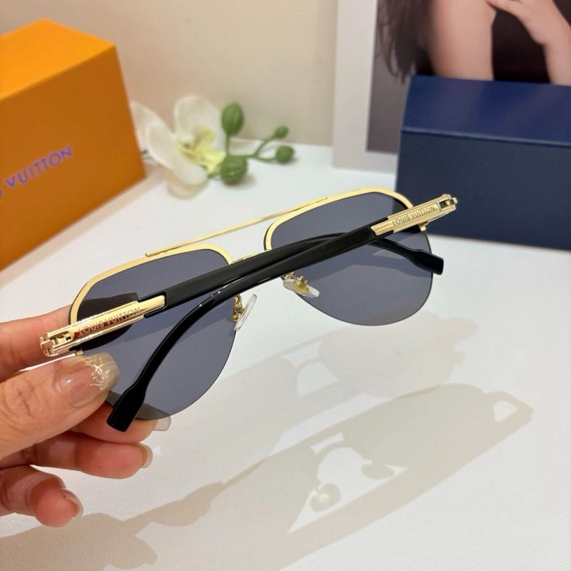 SmoothTexture Louis Vuitton Sunglasses 280739