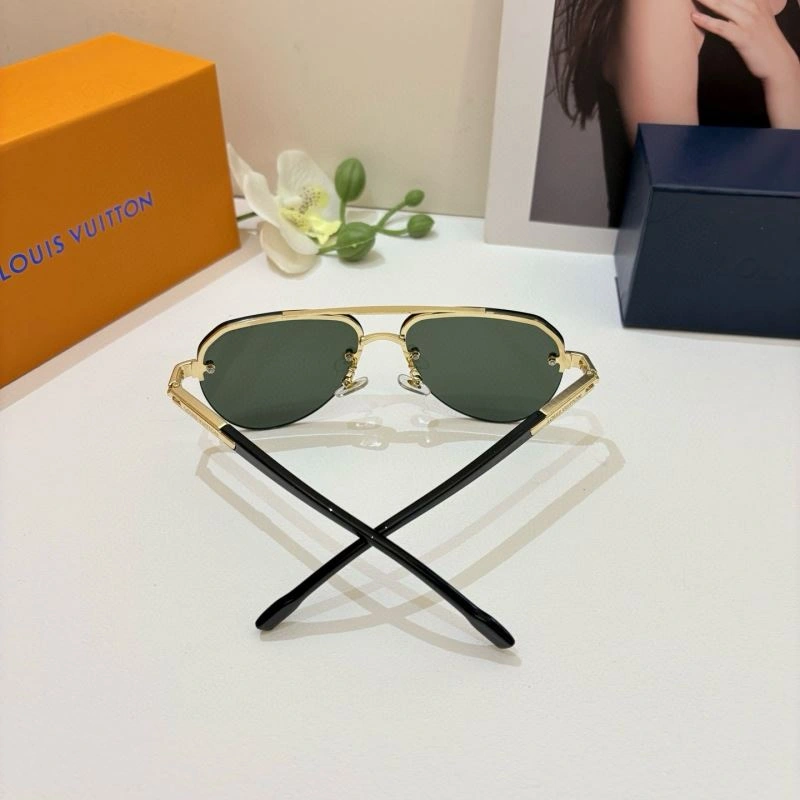 Minimalist Louis Vuitton Sunglasses 280744