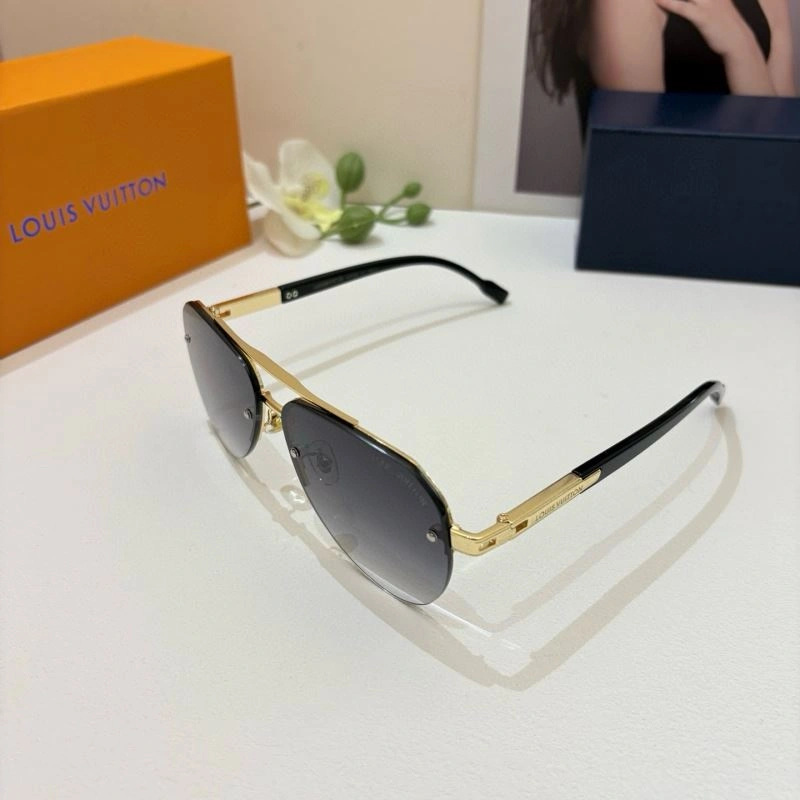Louis Vuitton Sunglasses UrbanChic 280725