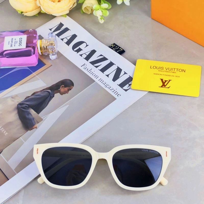 Louis Vuitton Sunglasses Youthful 280720