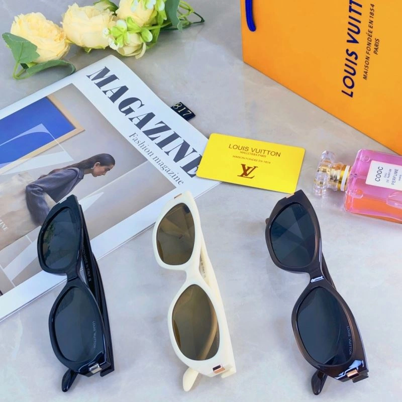 Louis Vuitton Sunglasses Versatile 280718
