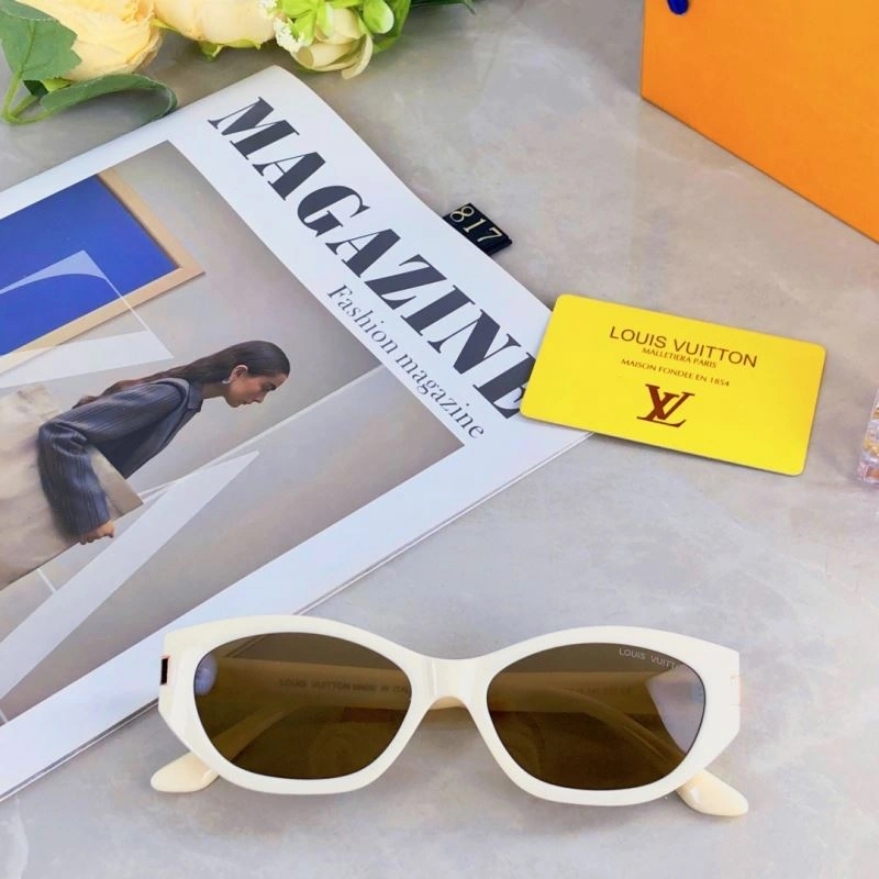 Louis Vuitton Sunglasses Versatile 280718