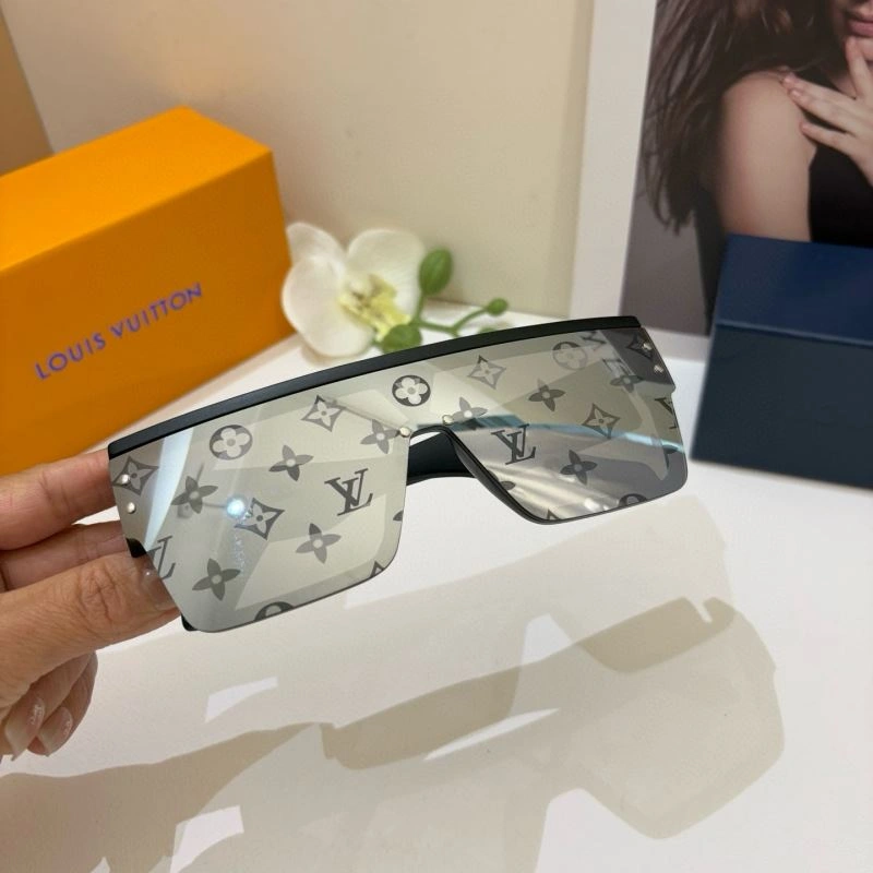 Louis Vuitton Sunglasses Breathable 280694