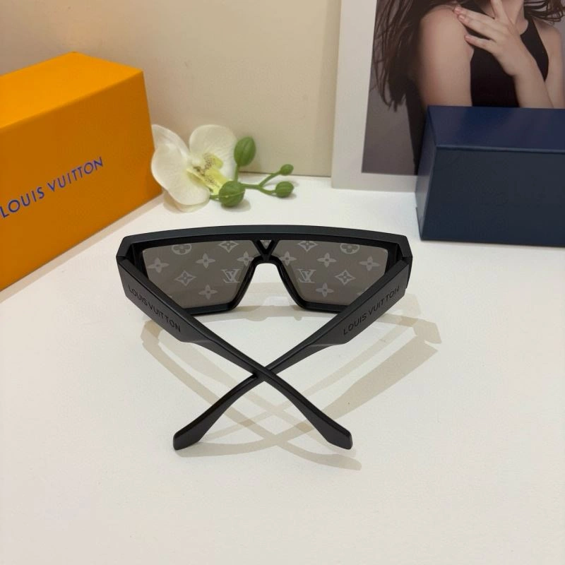 Louis Vuitton Sunglasses Breathable 280694