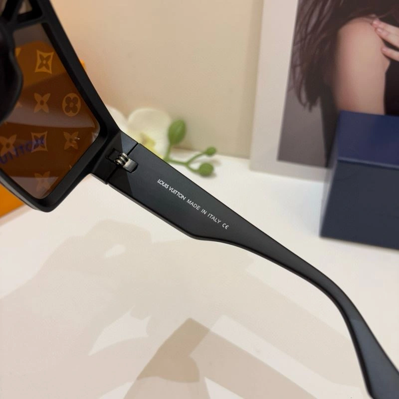 Louis Vuitton Sunglasses Breathable 280694